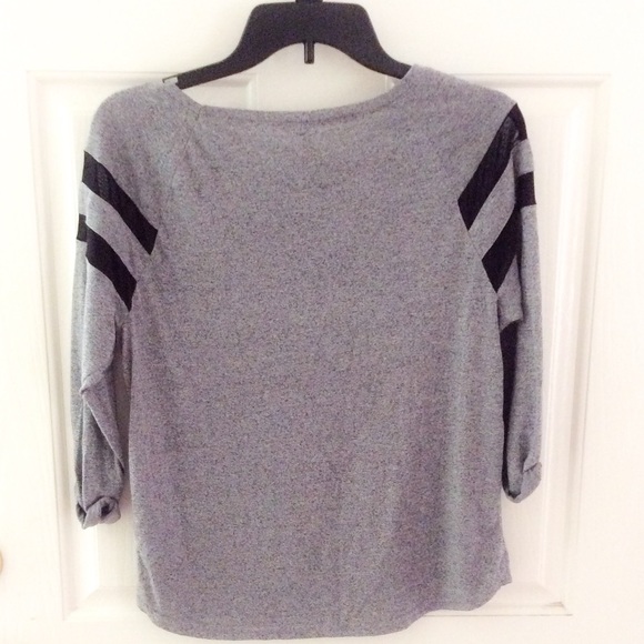 H & M Top with Mesh Sleeves - Picture 2 of 3